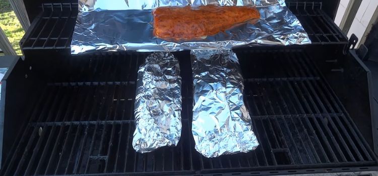 Can You Put Aluminum Foil On The Bottom Of A Gas Grill