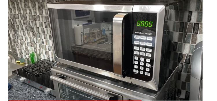 How to Set the Clock on a Hamilton Beach Microwave