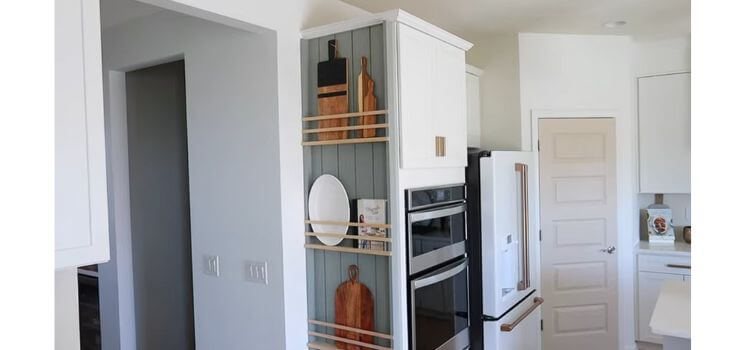 How to Display Cutting Boards on Kitchen Counter