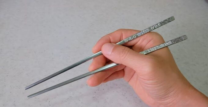 Metal chopsticks